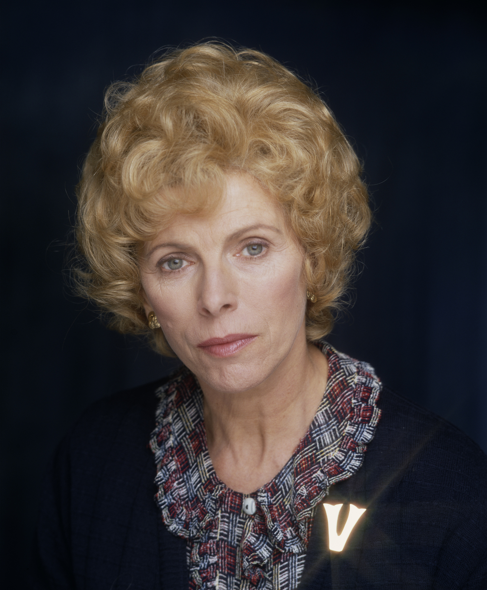 actor Billie Whitelaw large photo