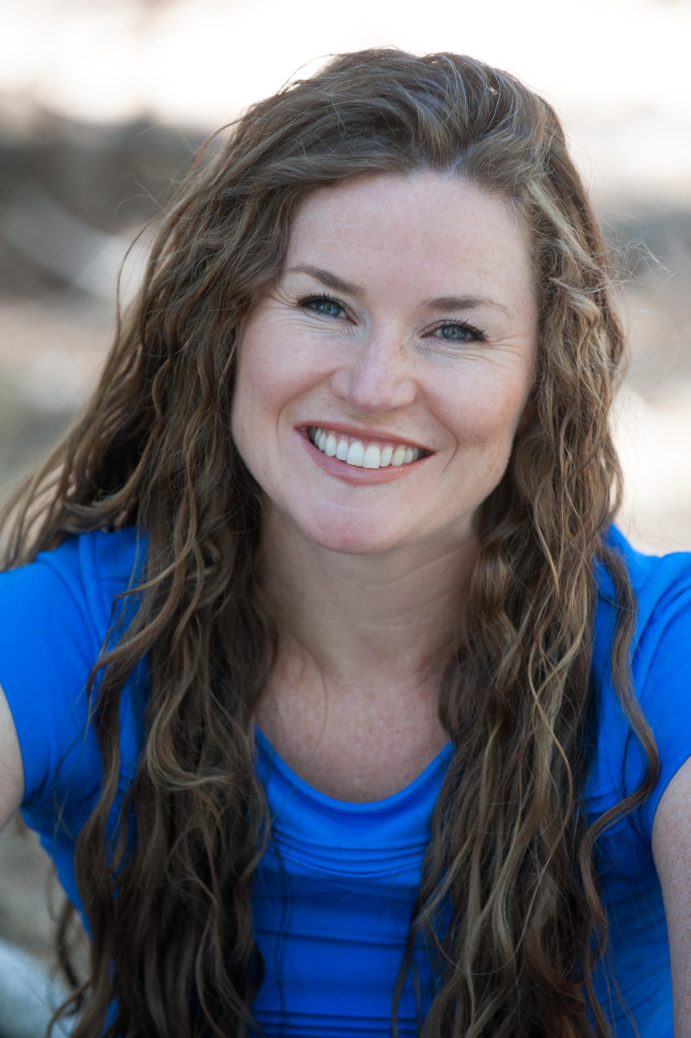 actor Emily Davis large photo