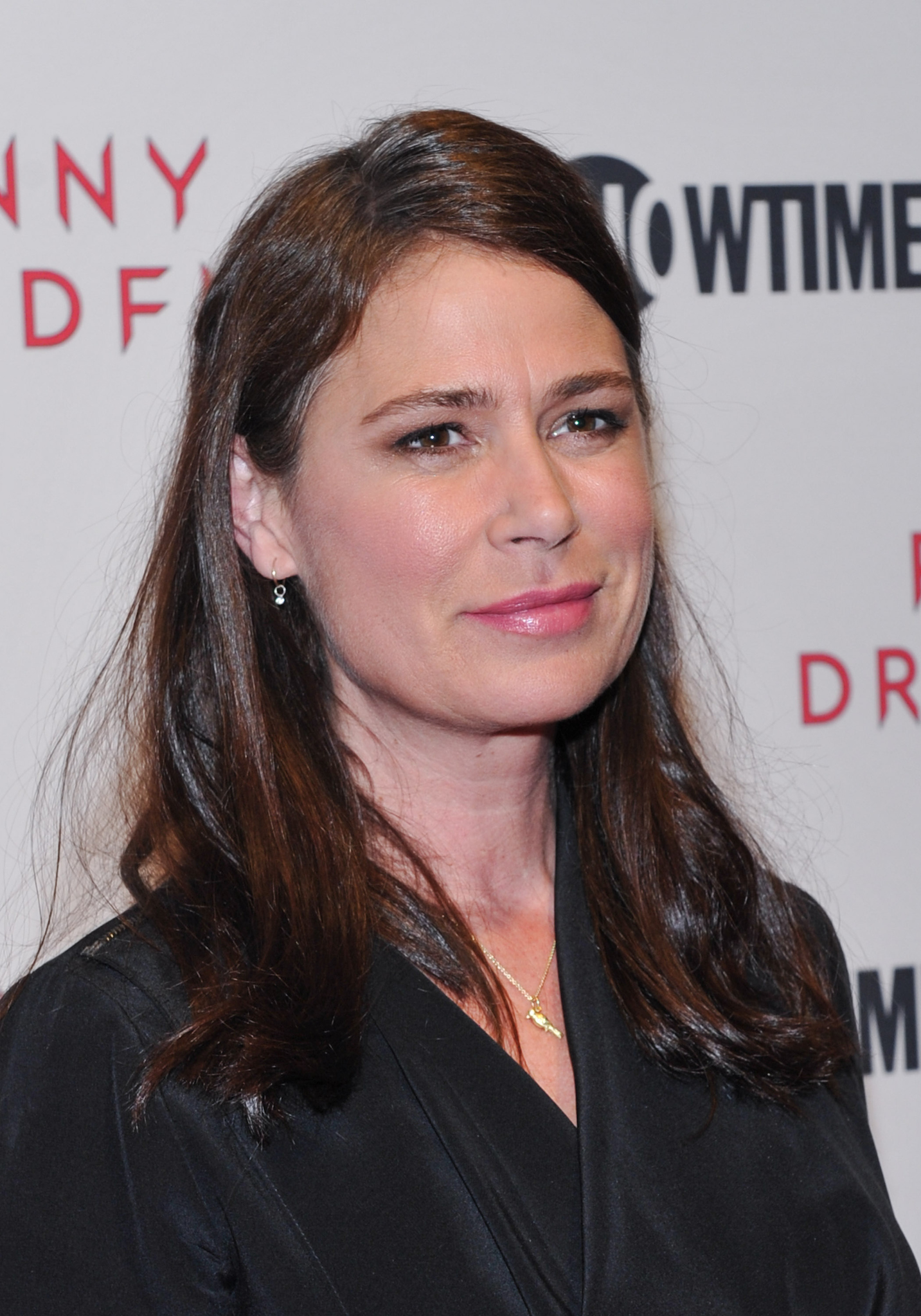 actor Maura Tierney large photo