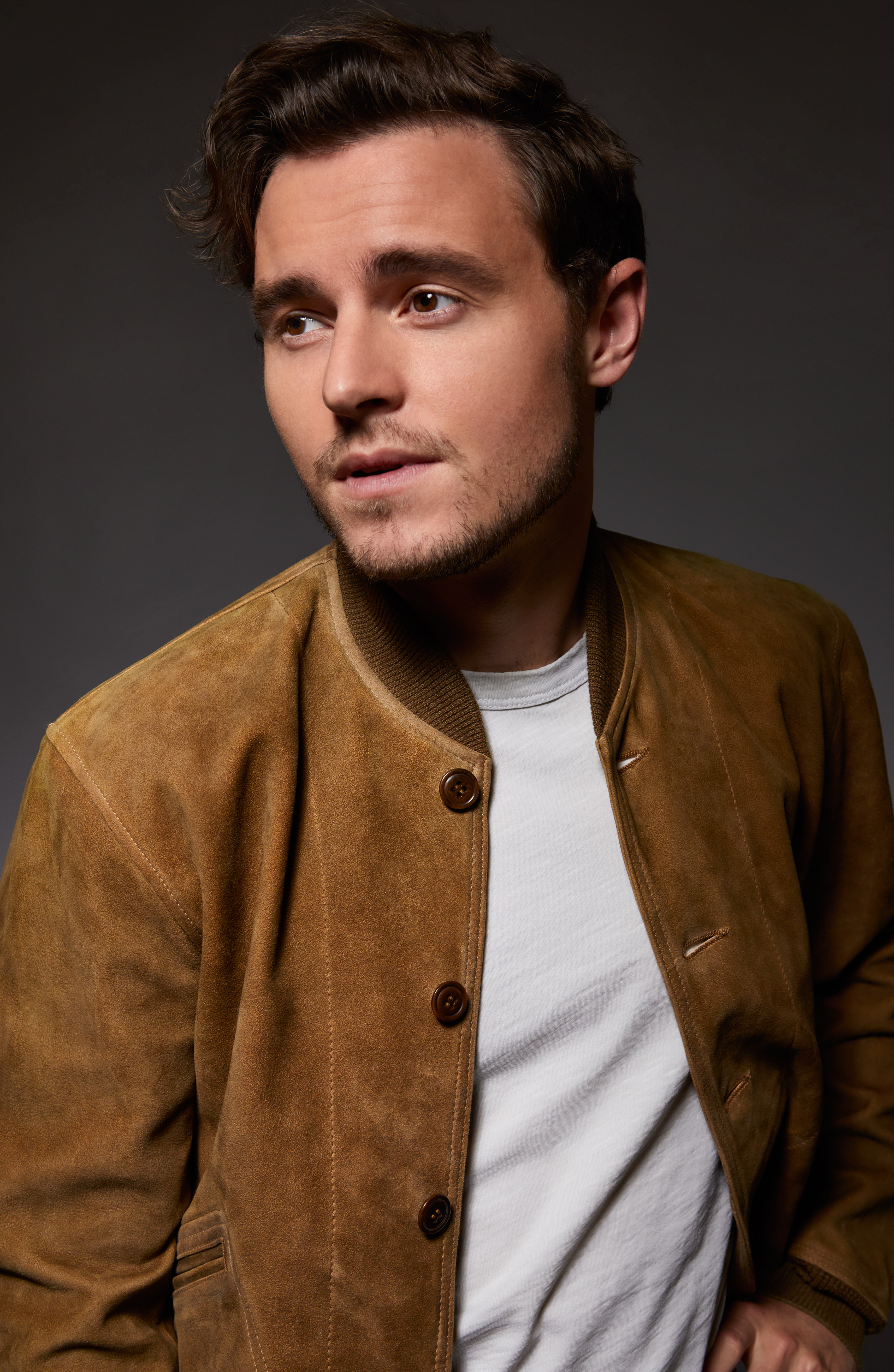 actor Callan McAuliffe large photo