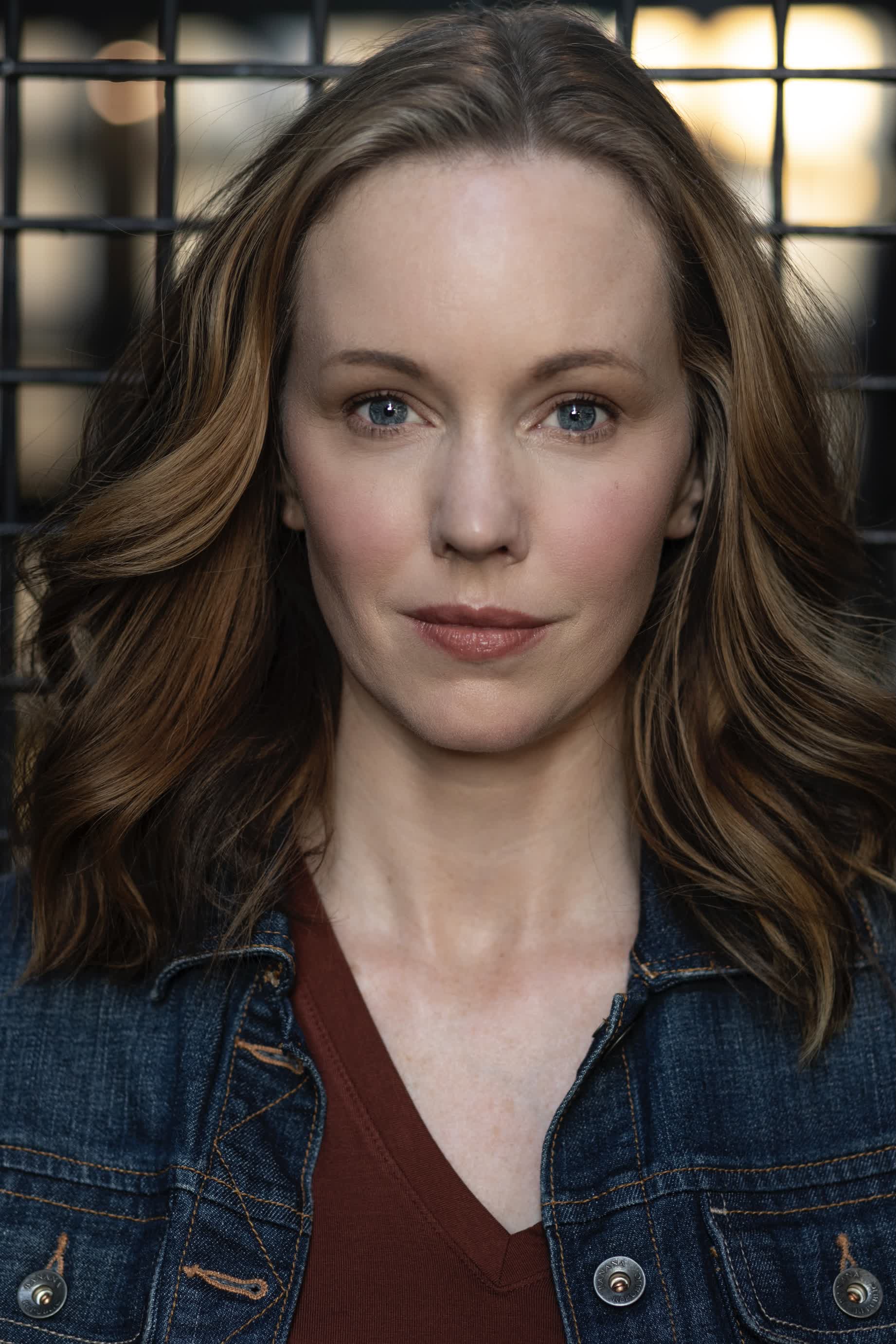 actor Bethany Anne Lind large photo