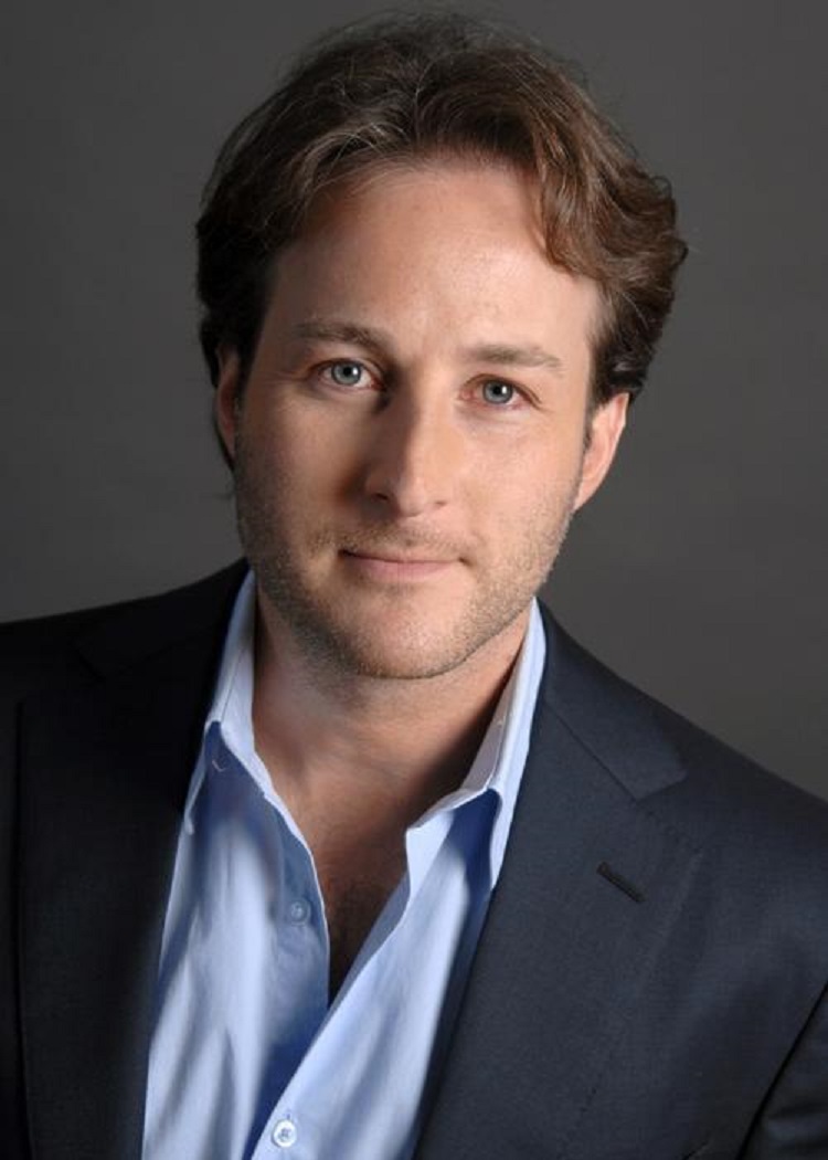 actor Adam Waxman large photo