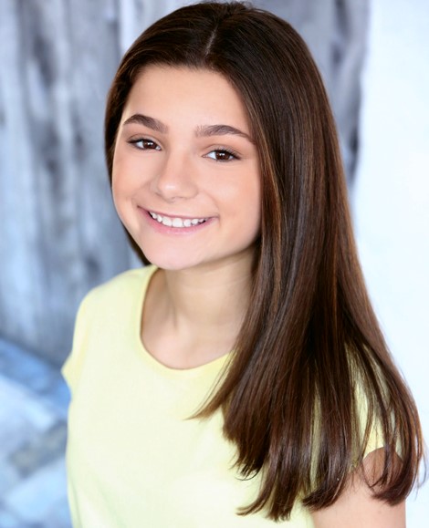 actor Lucy Gallina large photo