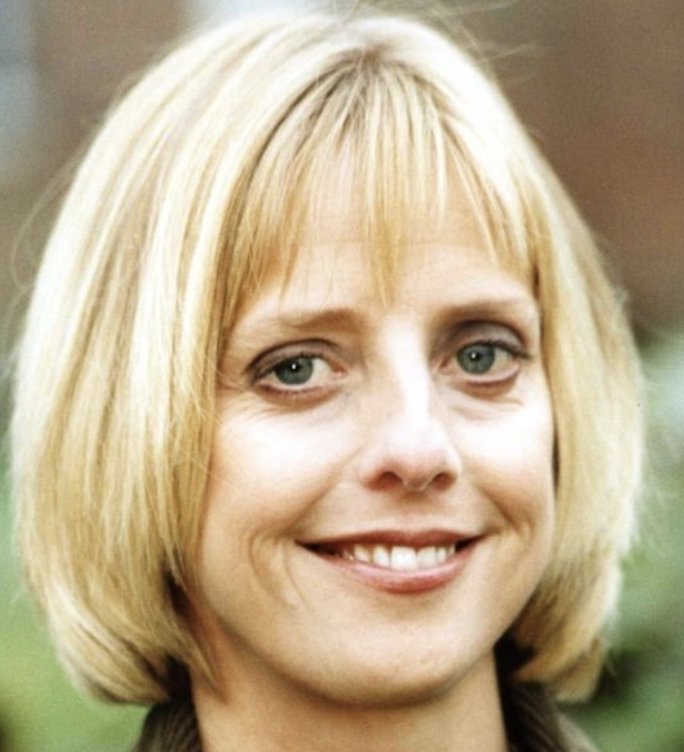 actor Emma Chambers large photo