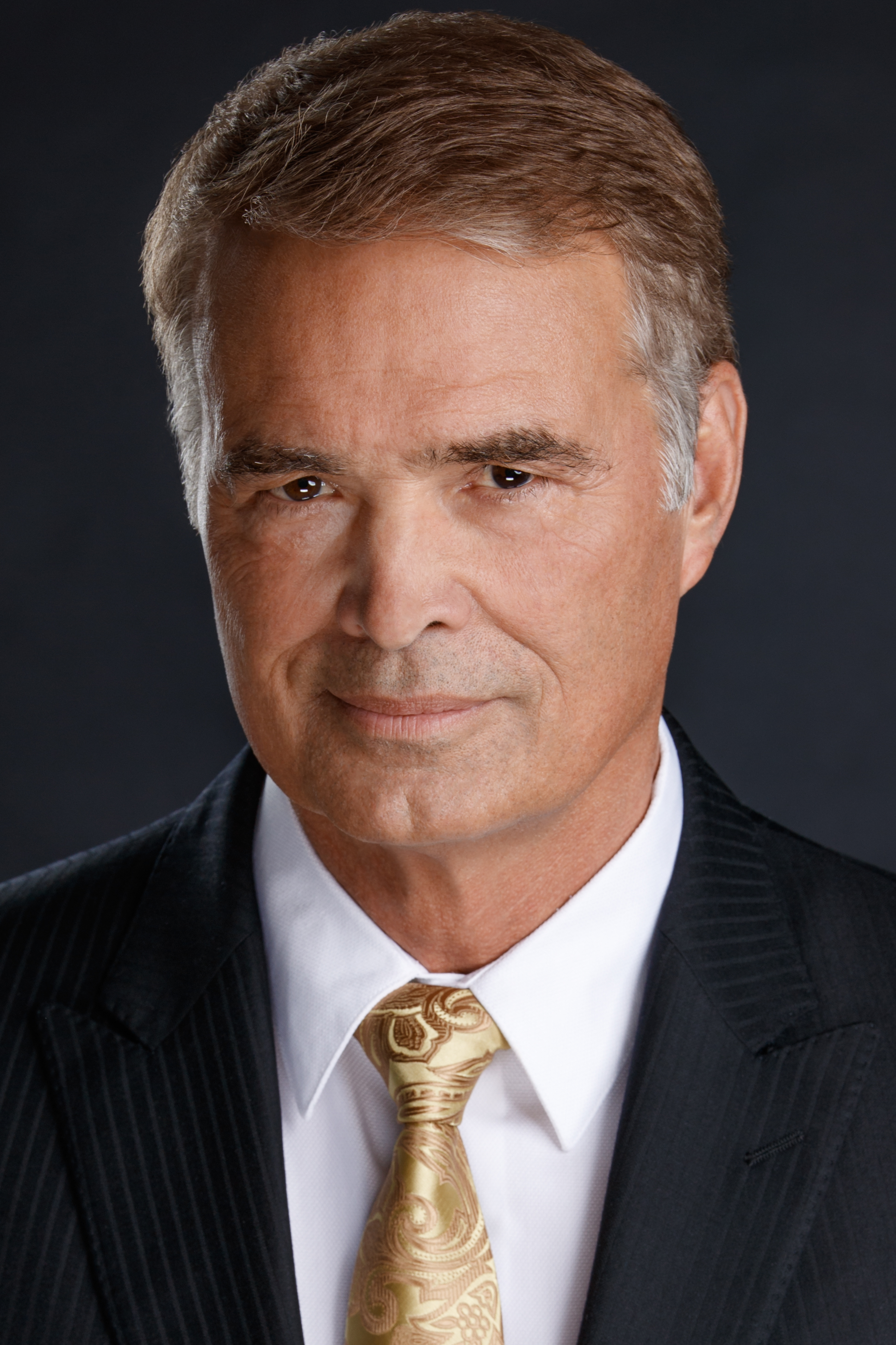 actor Mark Brandon large photo