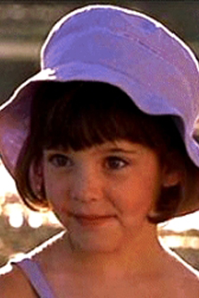 actor Clara Thomas large photo