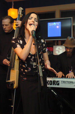 actor Andrea Corr large photo