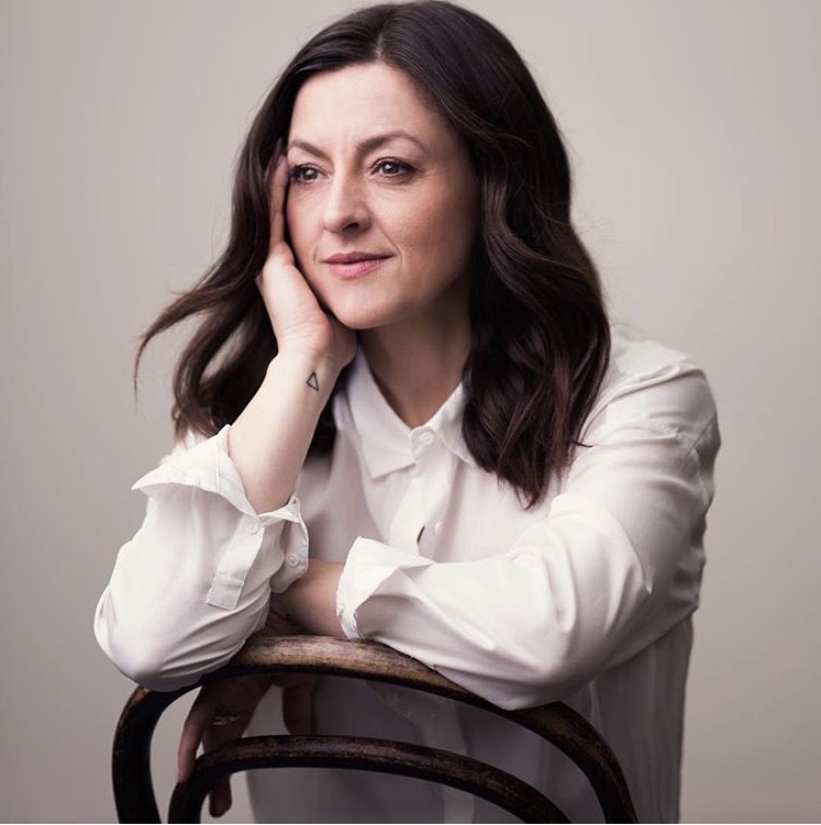 actor Jo Hartley large photo