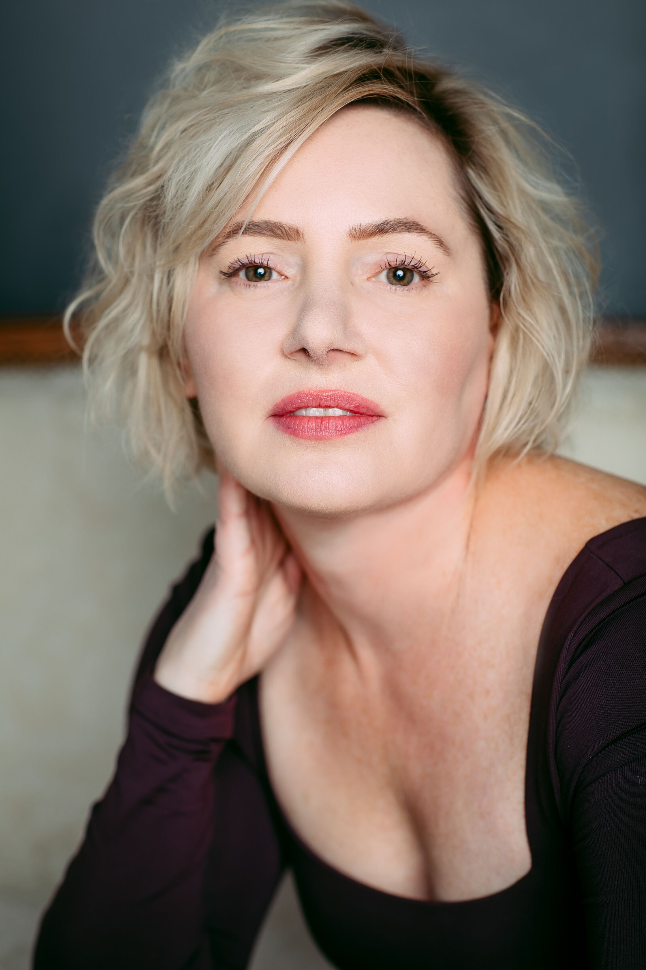 actor Victoria Bidewell large photo