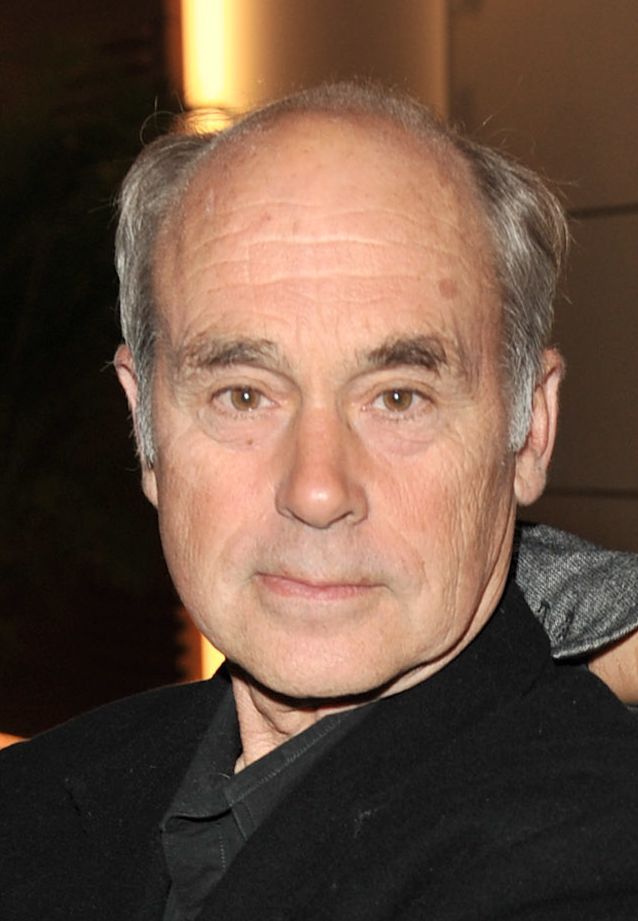 actor John Dunsworth large photo