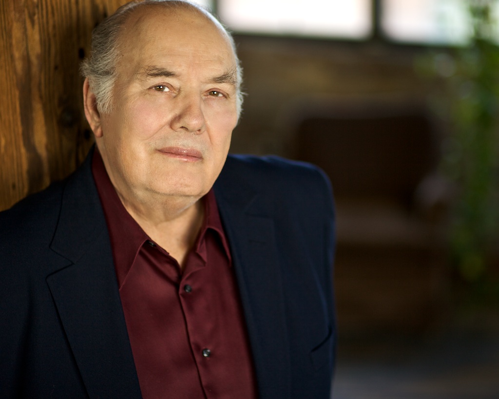 actor Robert Breuler large photo