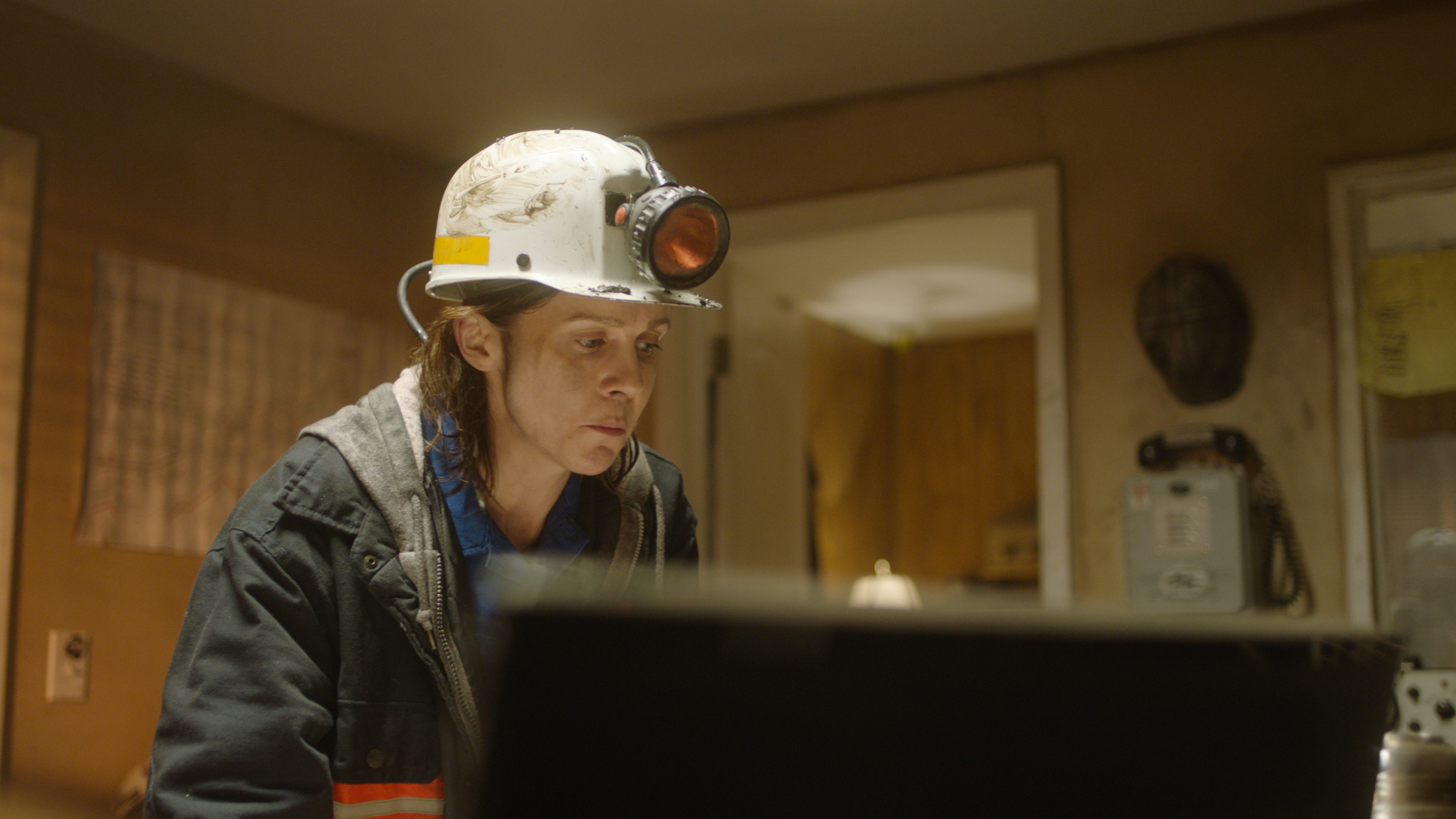 actor Erin Elizabeth Burns large photo