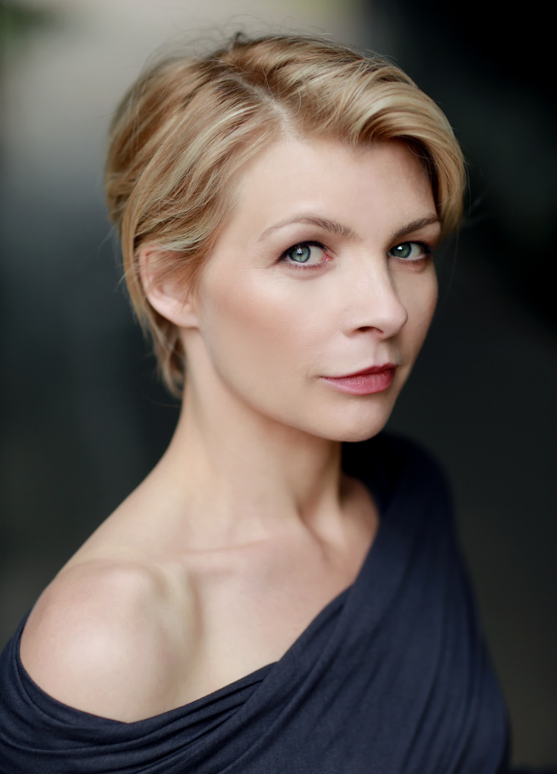 actor Amelia Curtis large photo