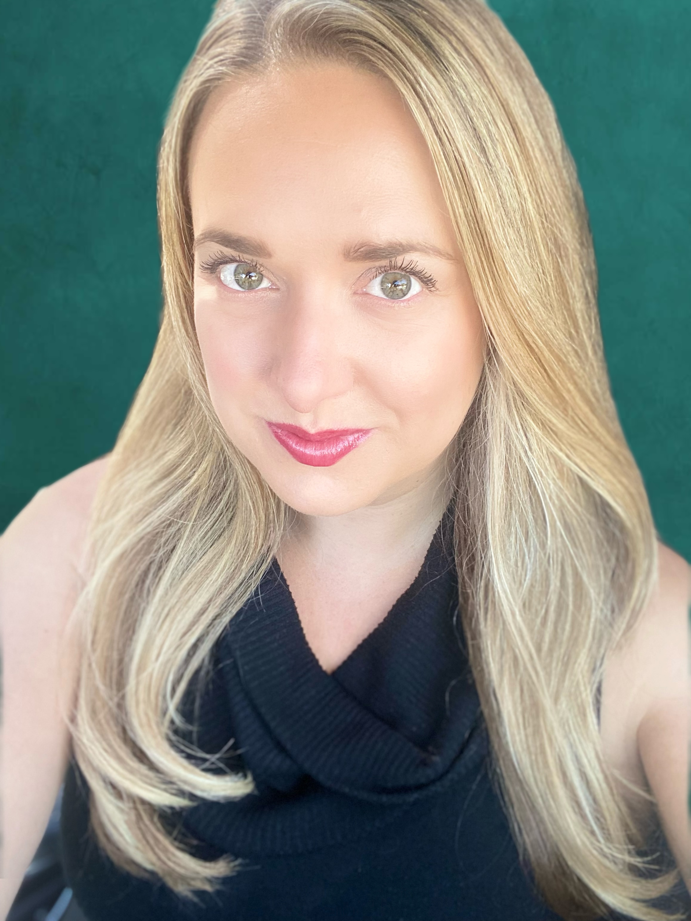 actor Kate Sargeant large photo