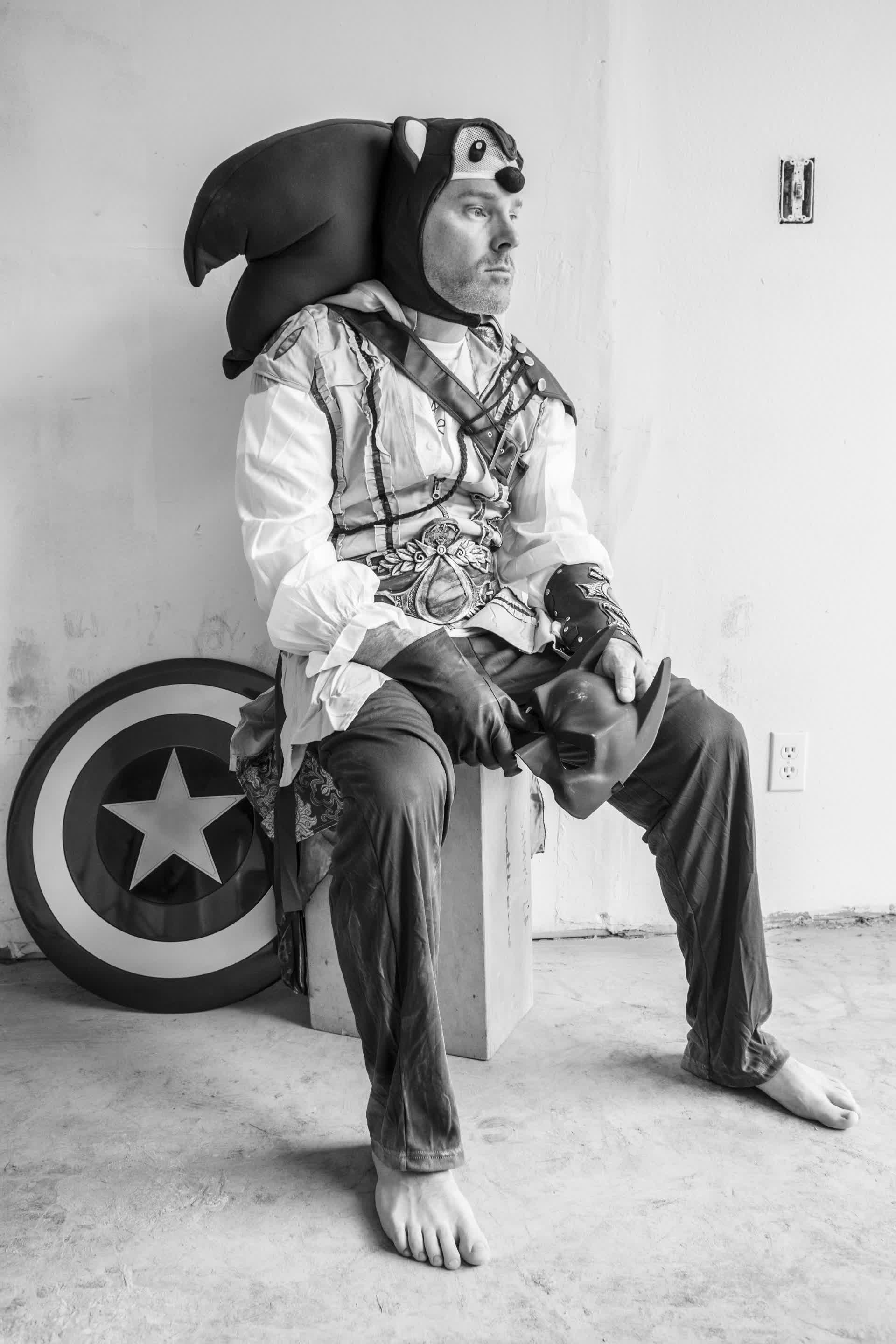 actor Roger Craig Smith large photo