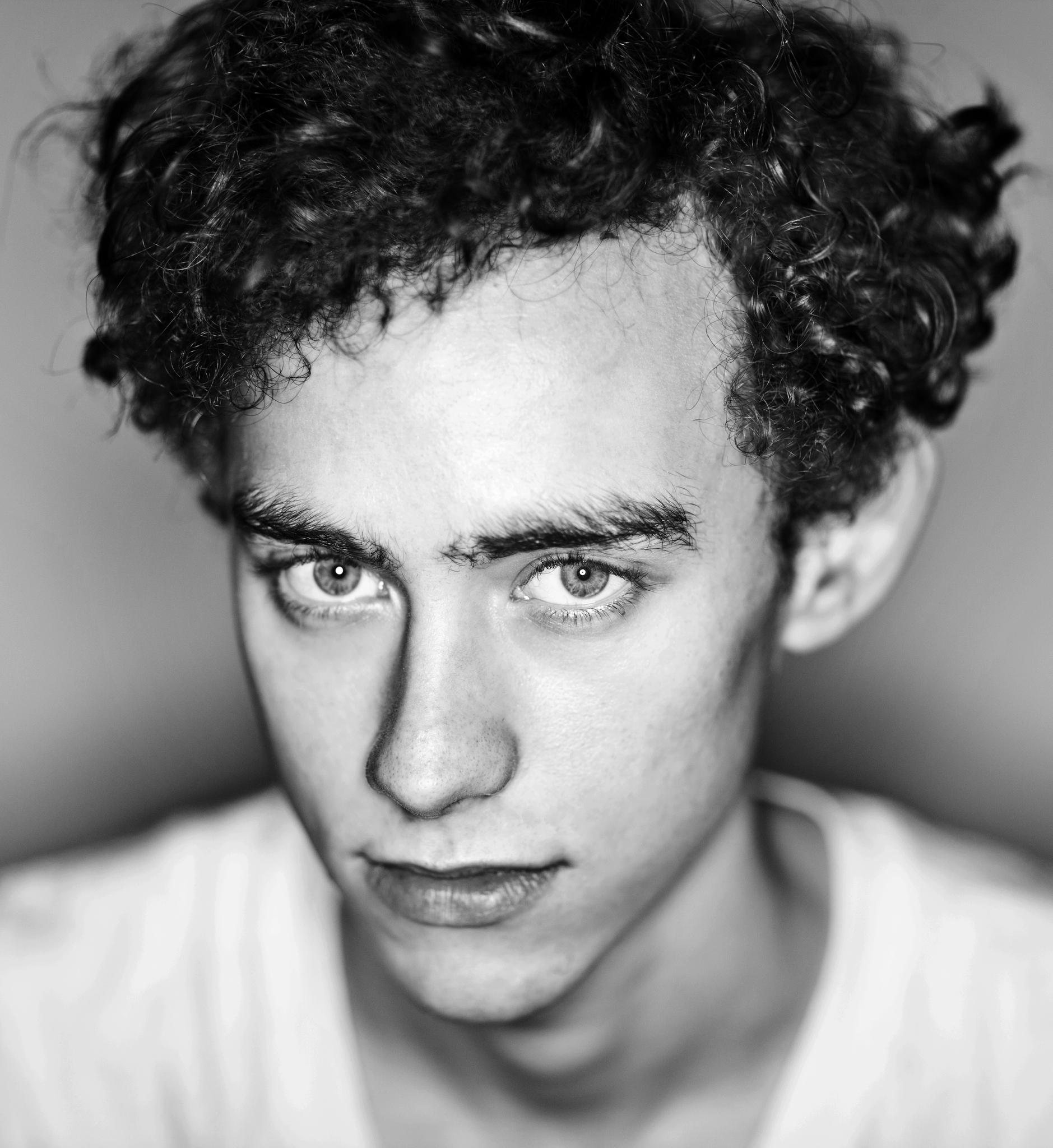actor Olly Alexander large photo
