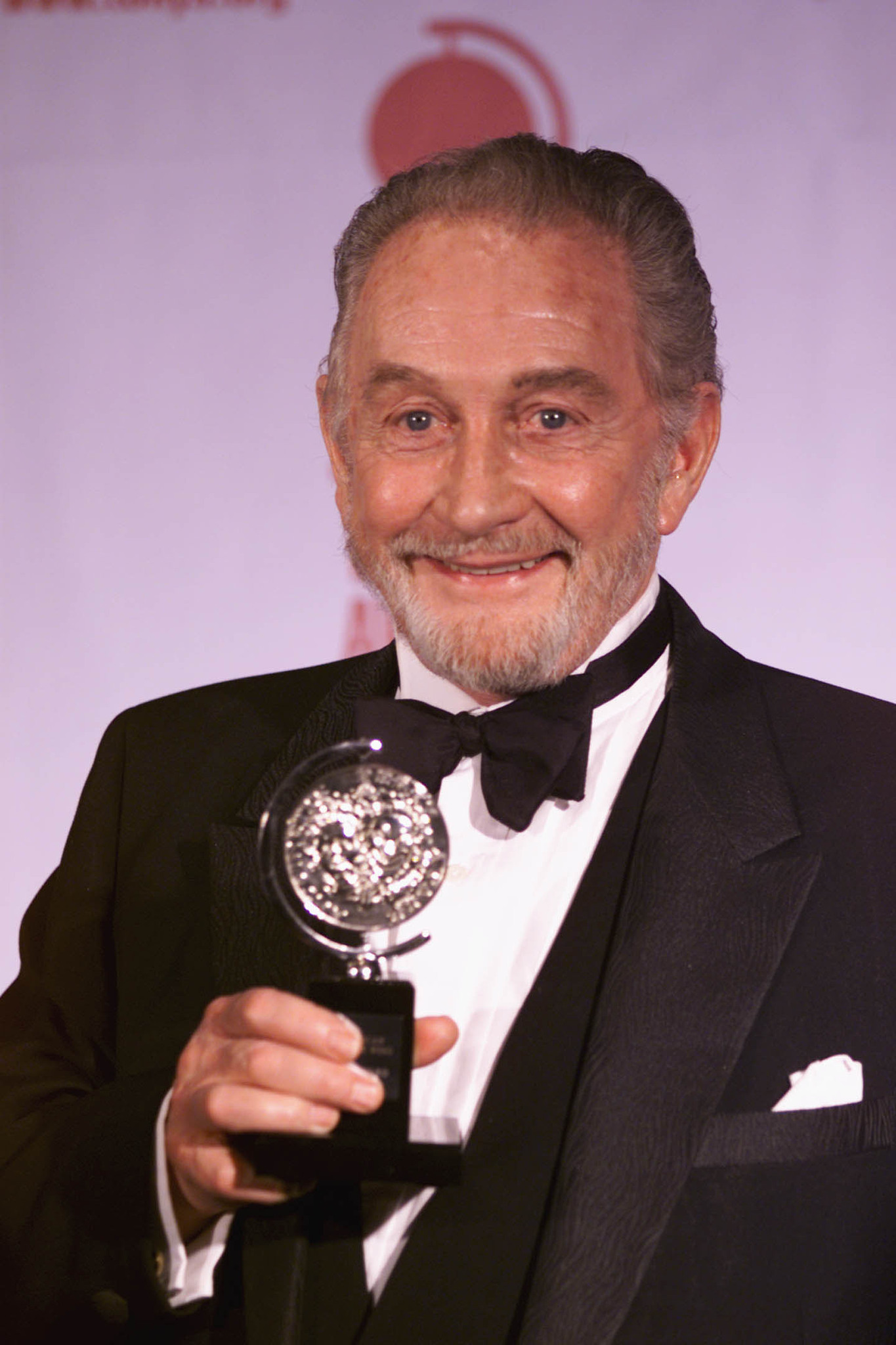 actor Roy Dotrice large photo
