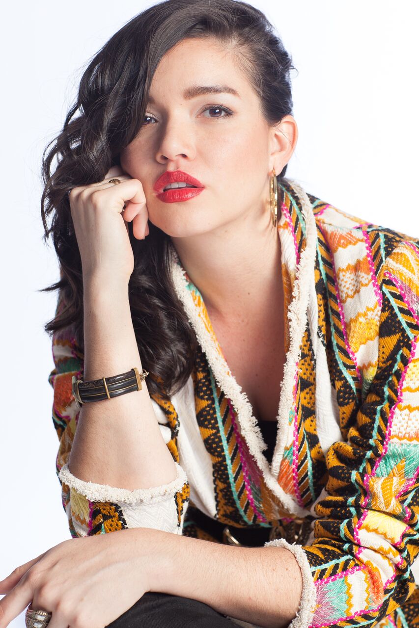 actor Jennifer Cadena large photo