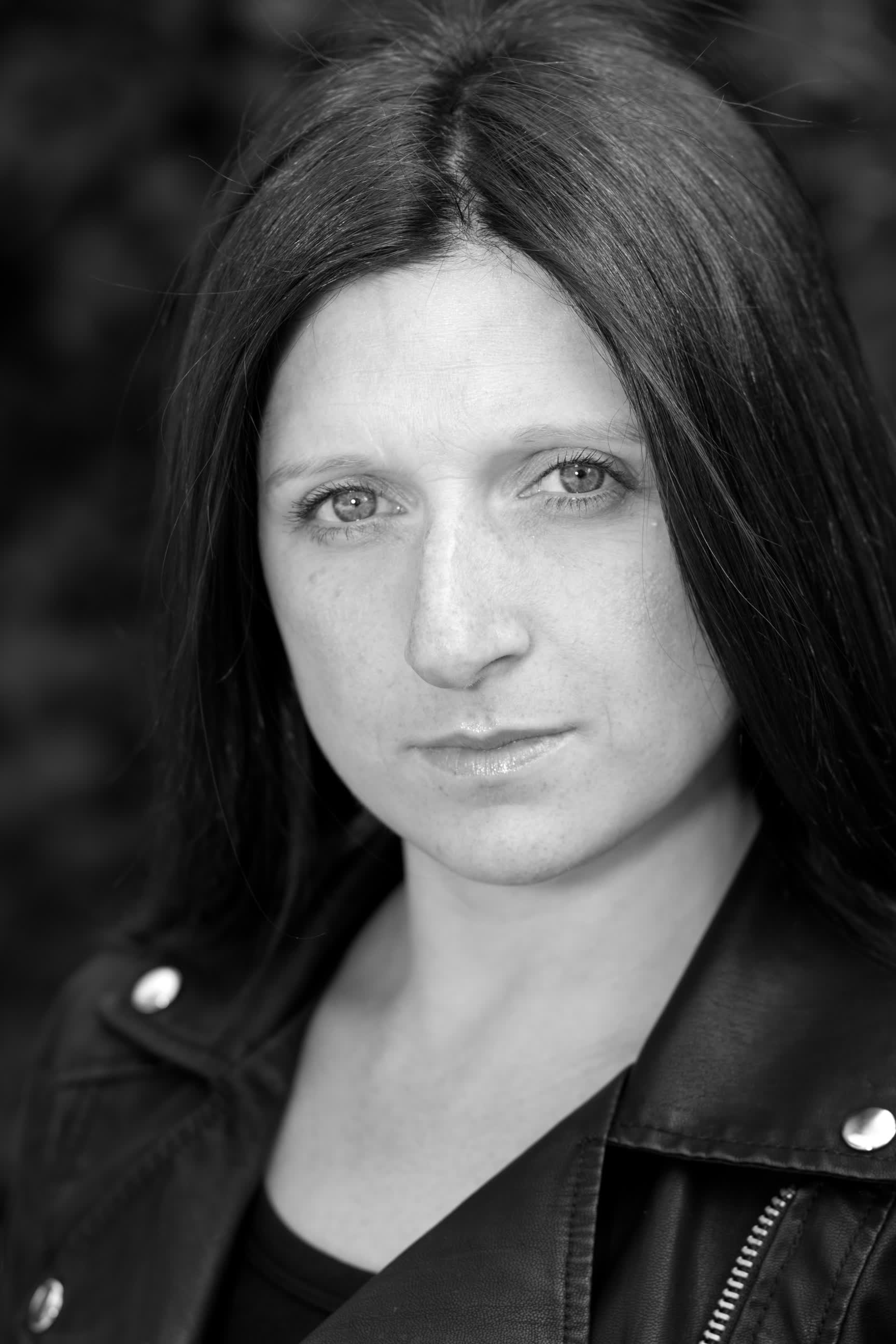 actor Emily Aston large photo