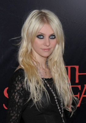actor Taylor Momsen large photo