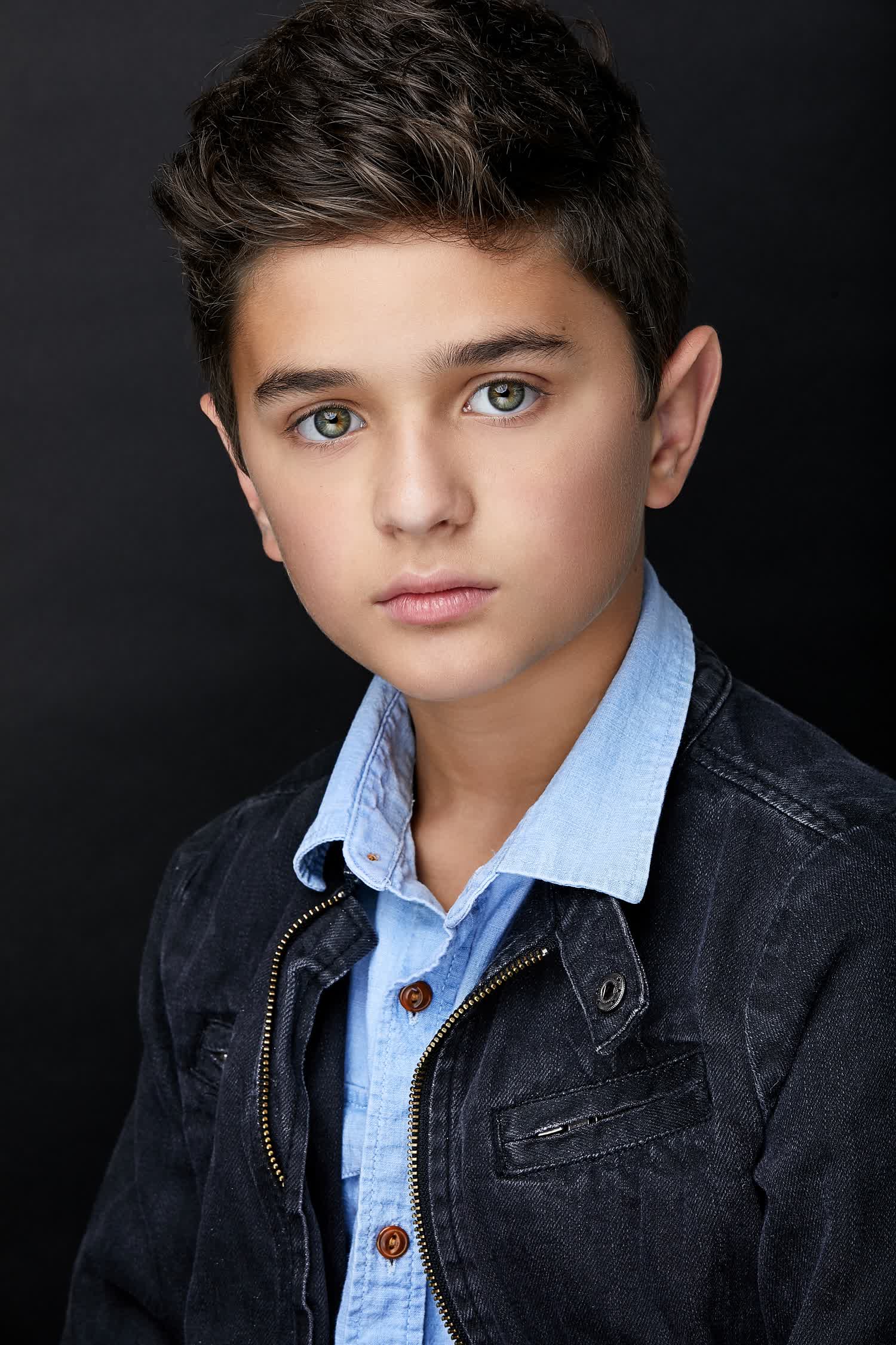 actor Trace Masters large photo