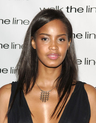 actor Georgianna Robertson large photo