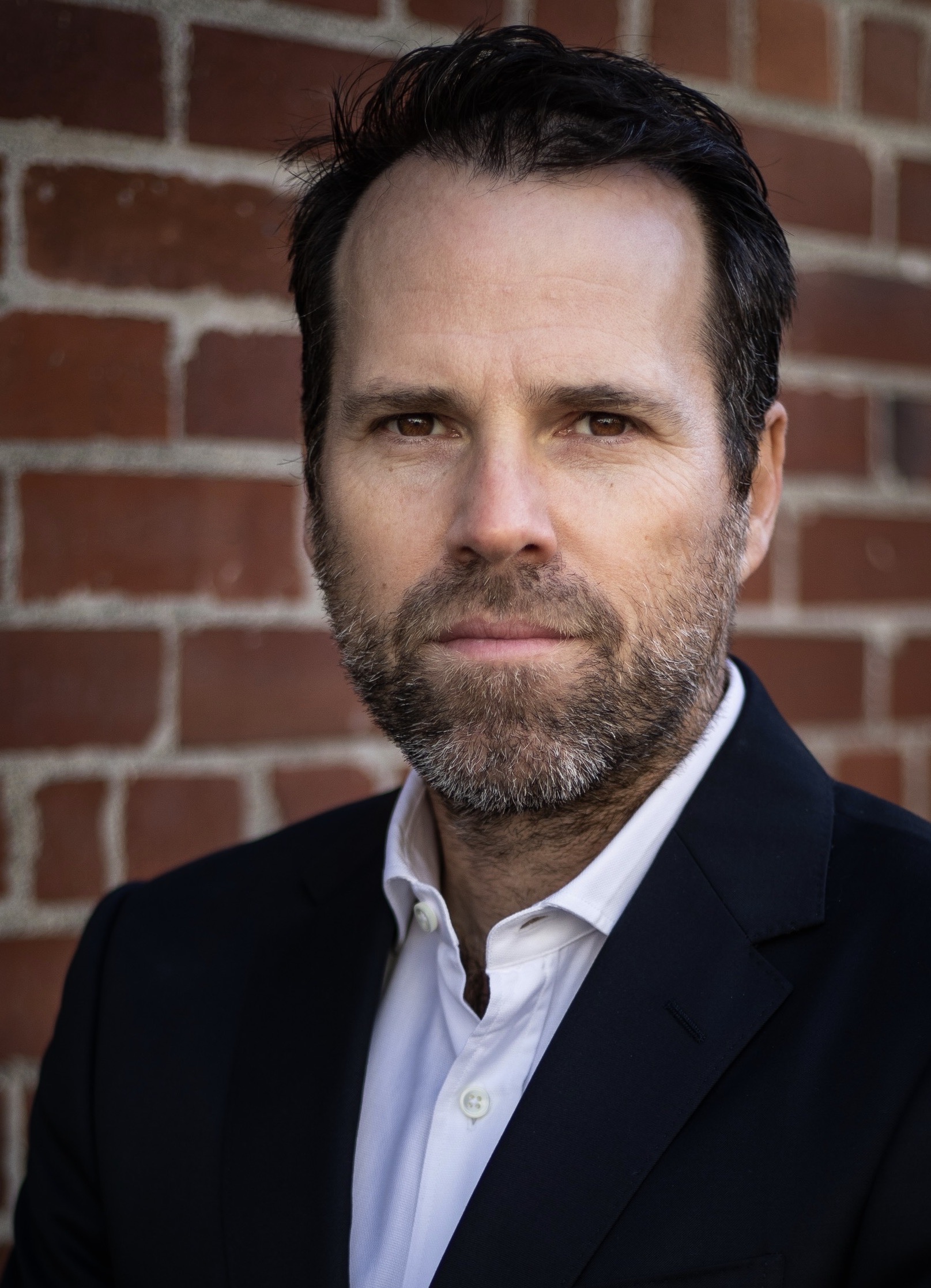 actor James Hutson large photo