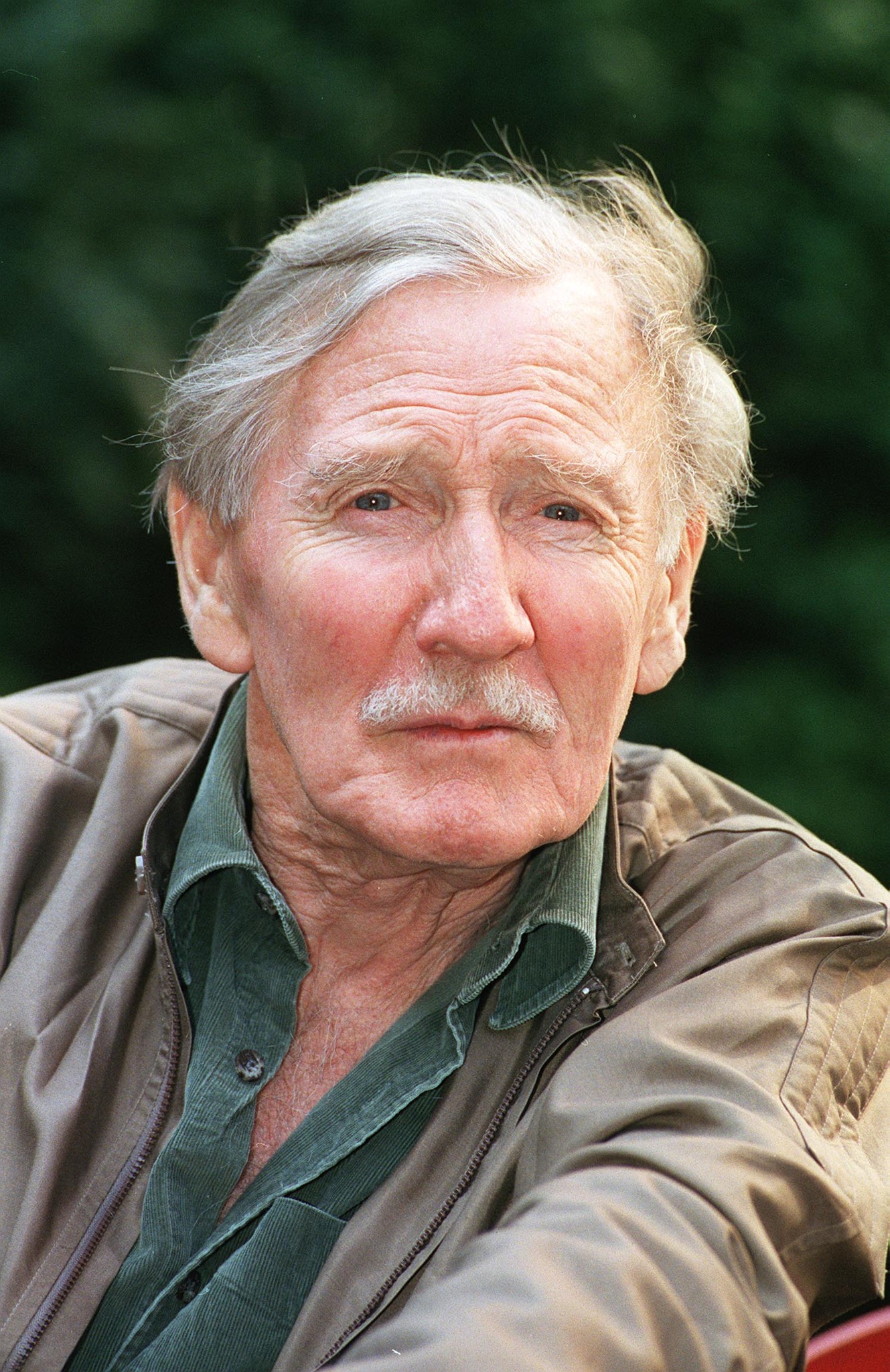 actor Leslie Phillips large photo