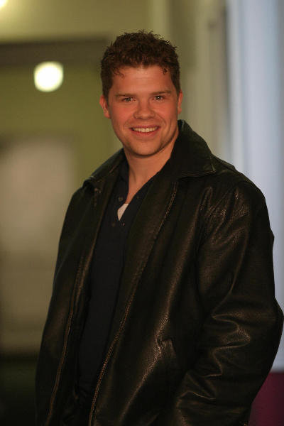 actor Josh Emerson large photo