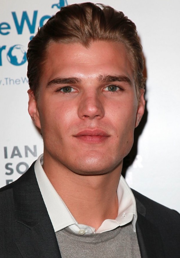 actor Chris Zylka large photo