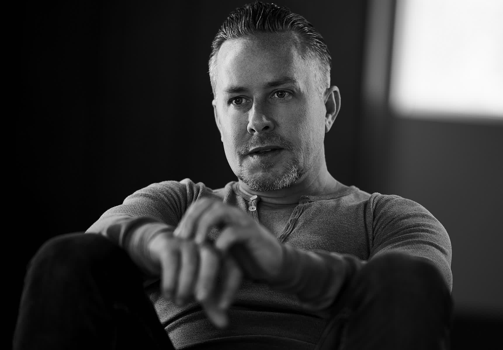 actor Dean Armstrong large photo