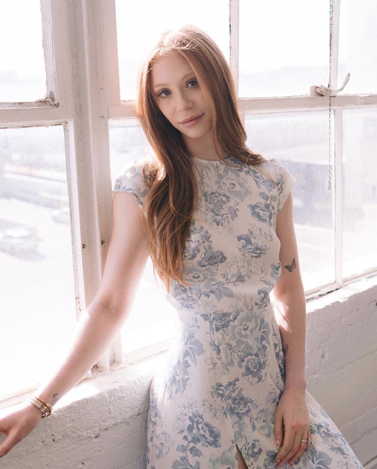 actor Liliana Mumy large photo