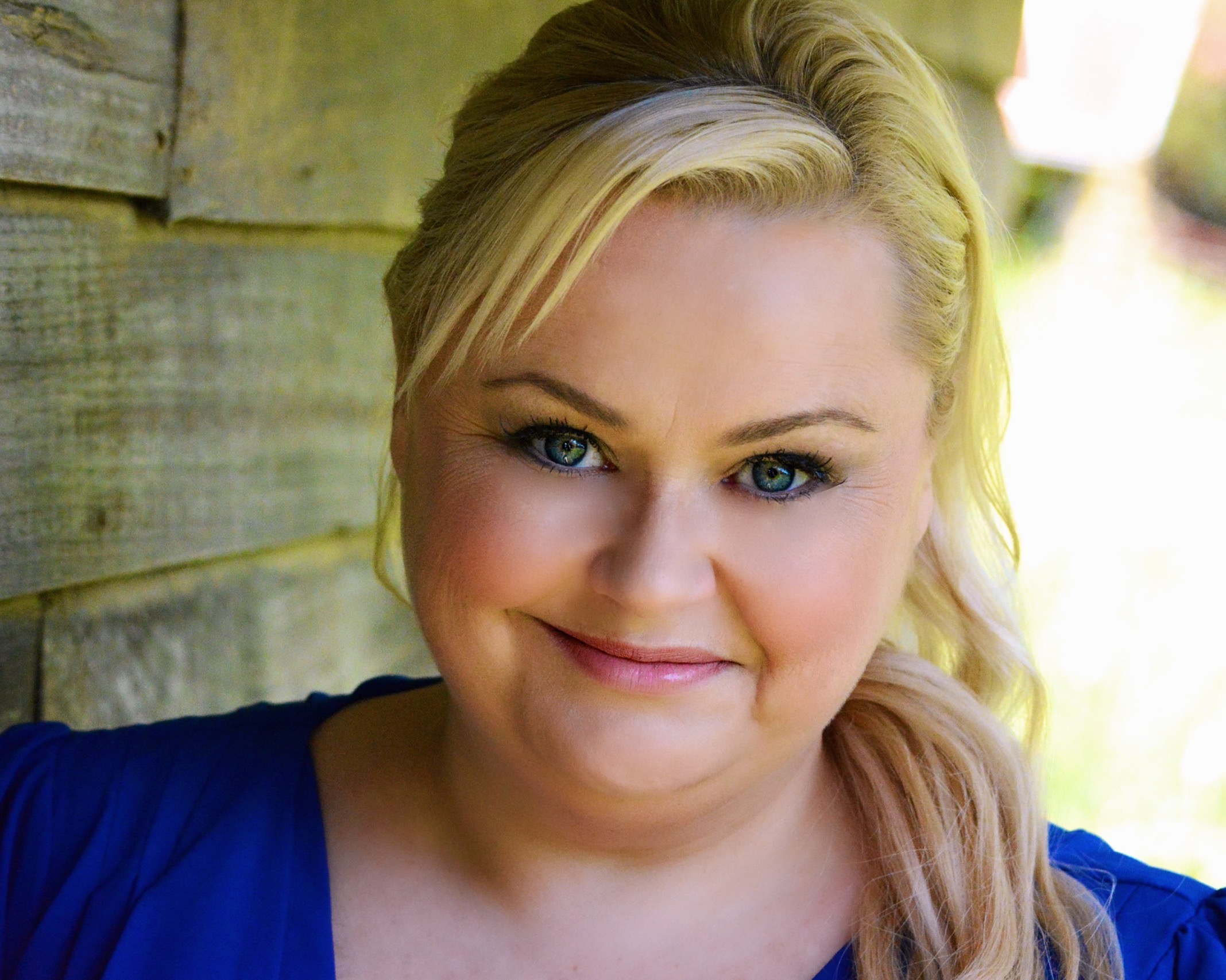 actor Lulu McClatchy large photo