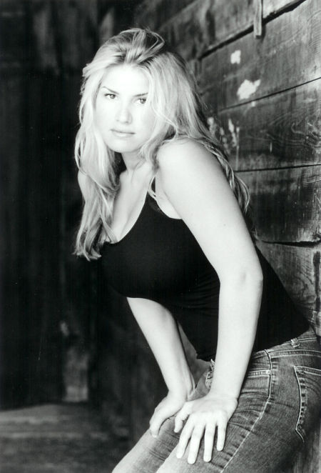 actor Ashley Acarino large photo