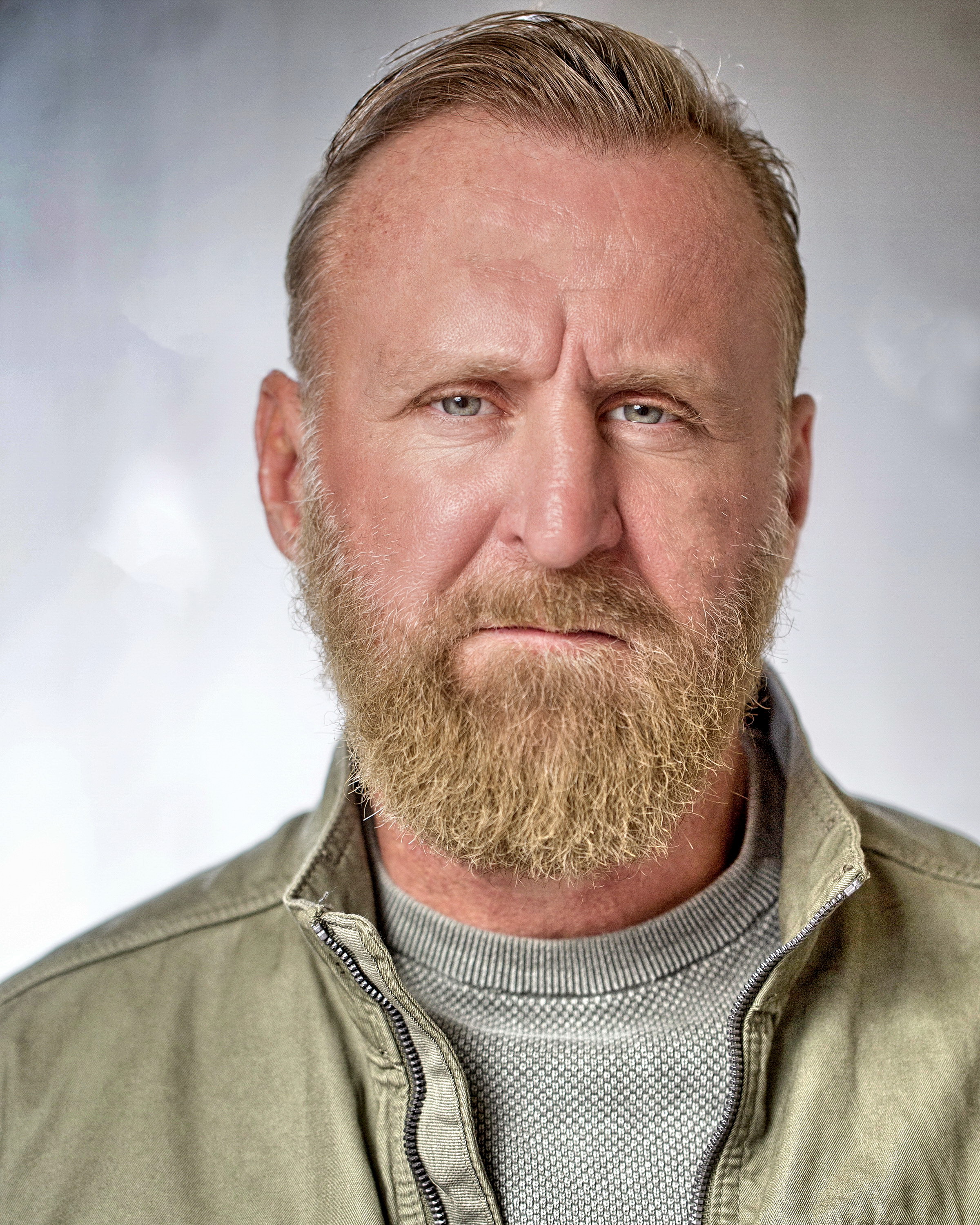 actor Byron Gibson large photo