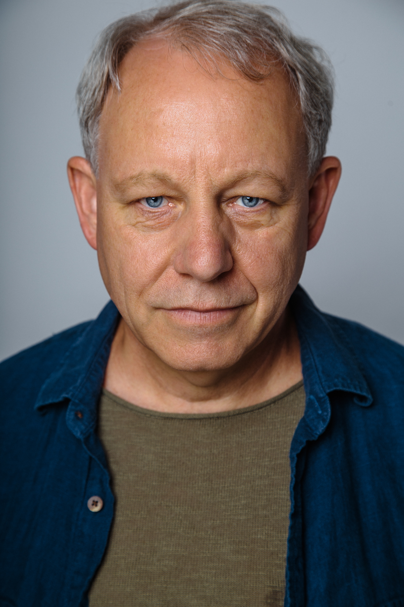 actor Brad Greenquist large photo