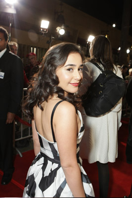 actor Atossa Leoni large photo