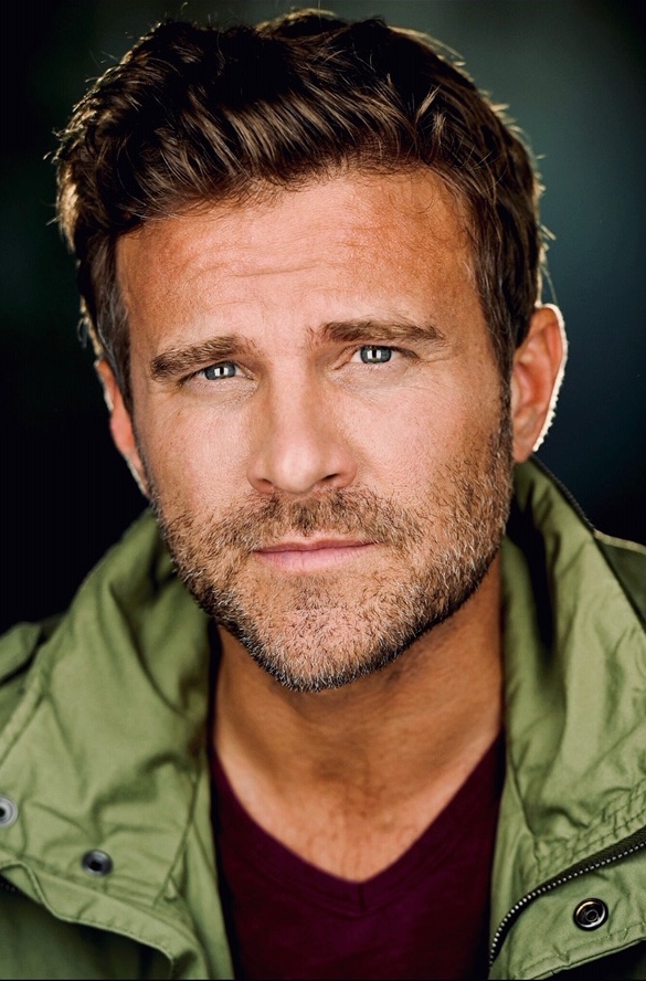 actor Dan Thiel large photo