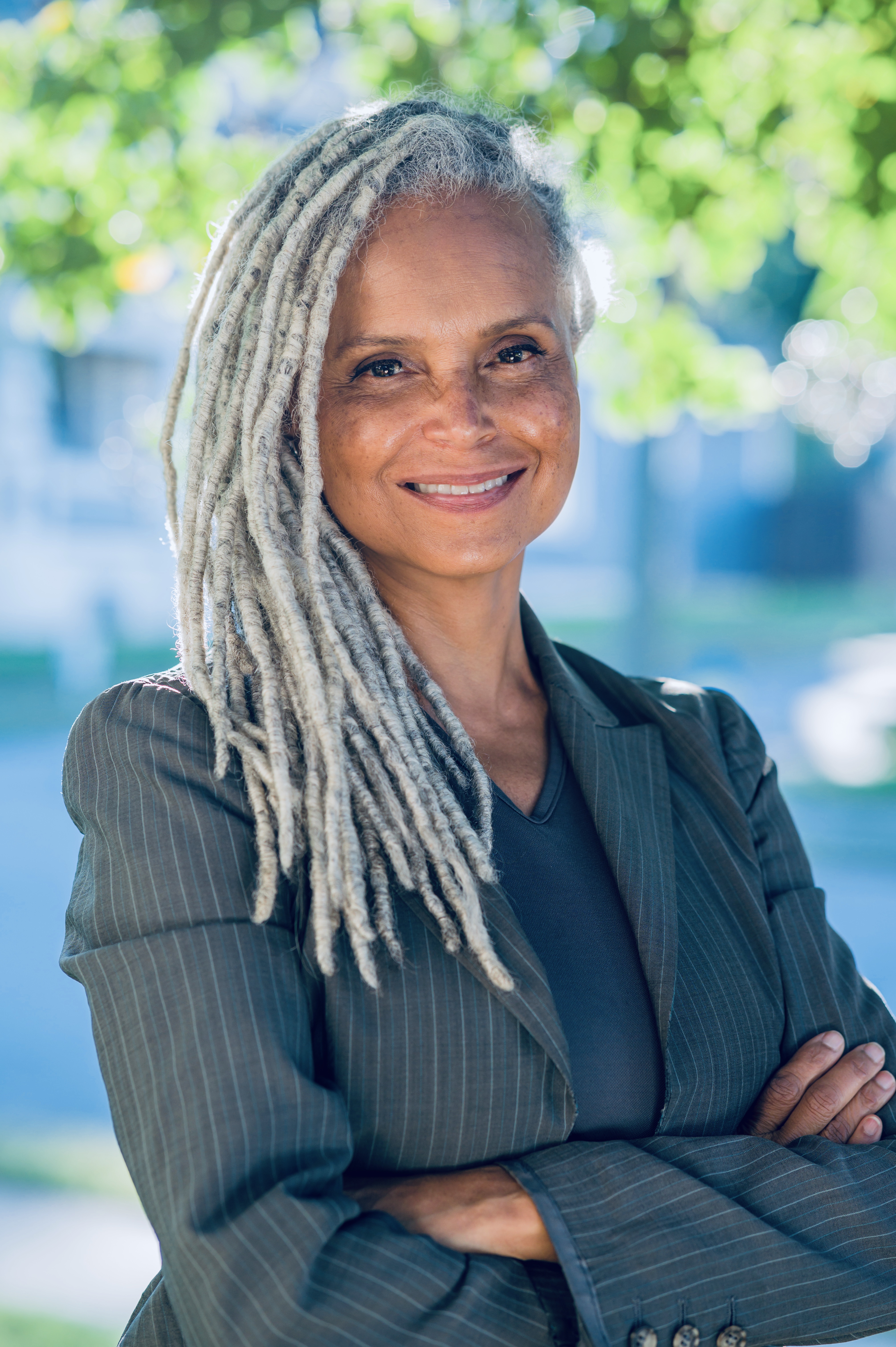 actor Victoria Rowell large photo