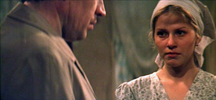 actor Anna Kamenkova large photo