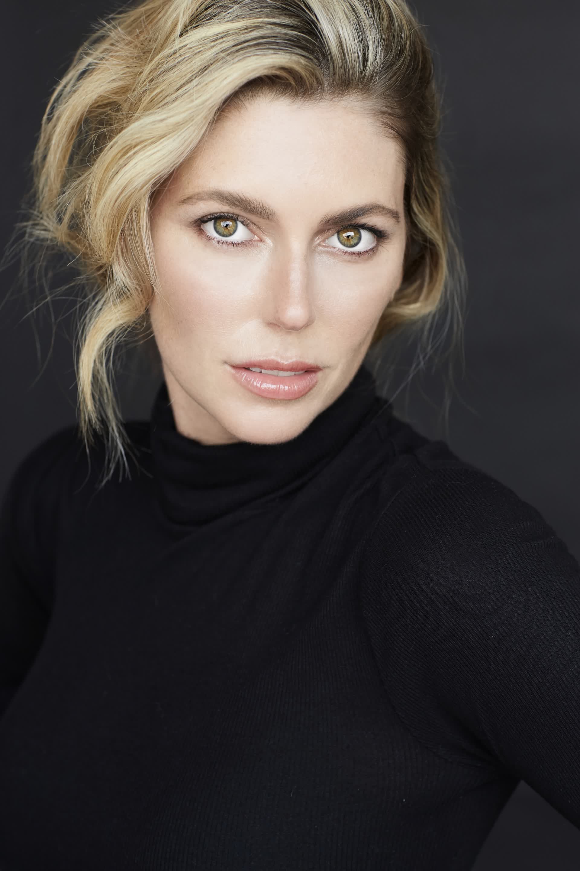 actor Diora Baird large photo