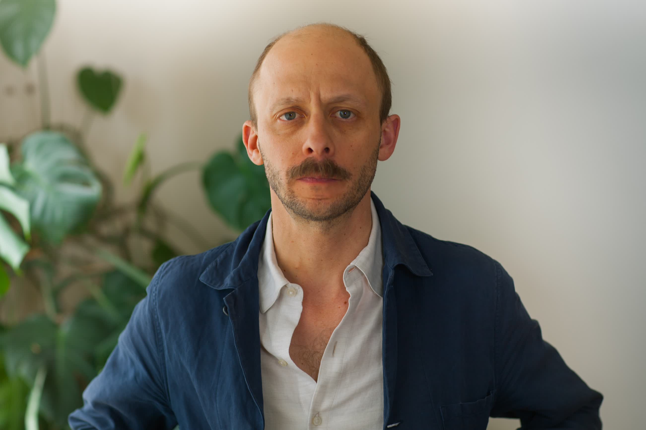 actor Maxwell McCabe-Lokos large photo