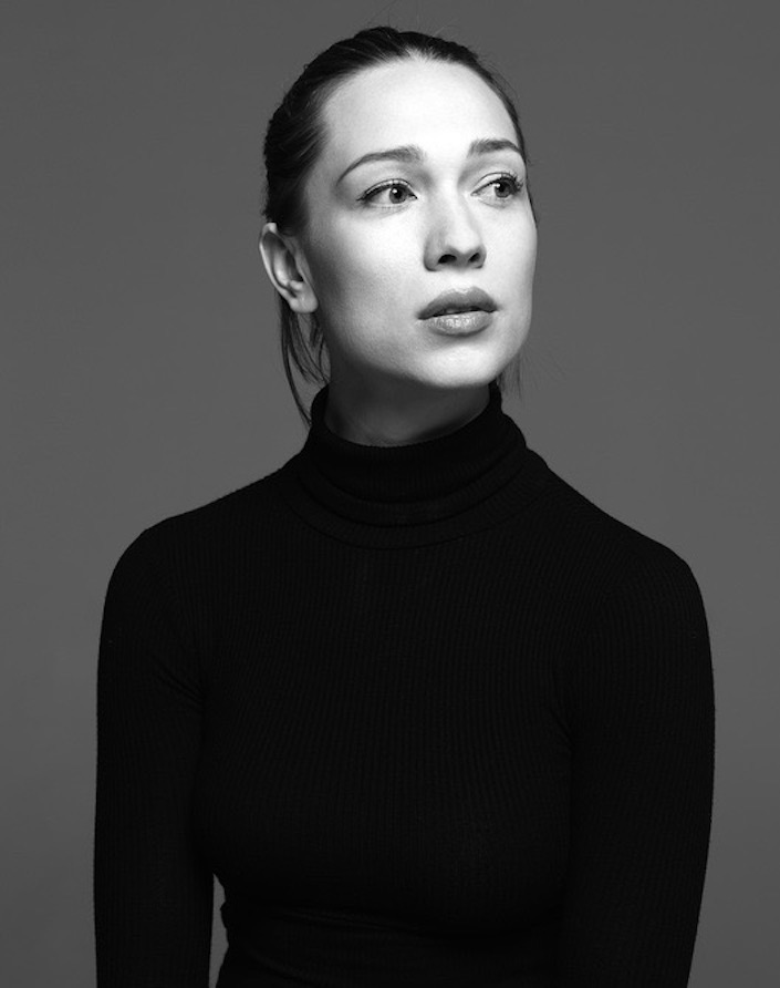 actor Rhian Rees large photo