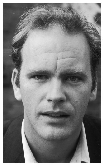 actor Robert Hobbs large photo