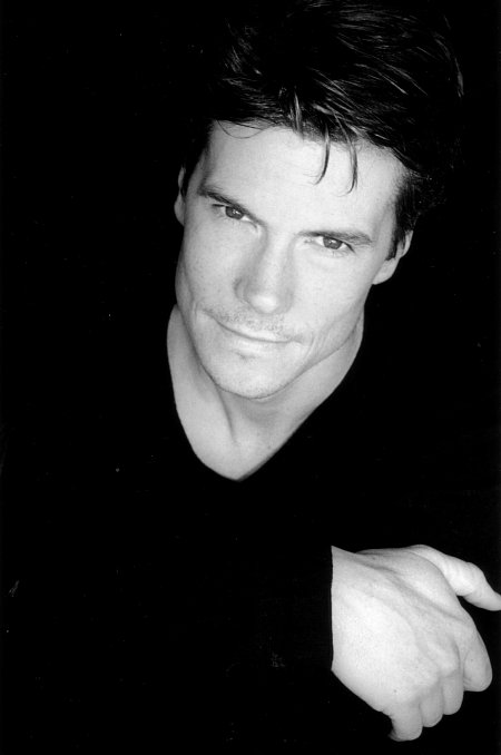 actor Cameron Bancroft large photo