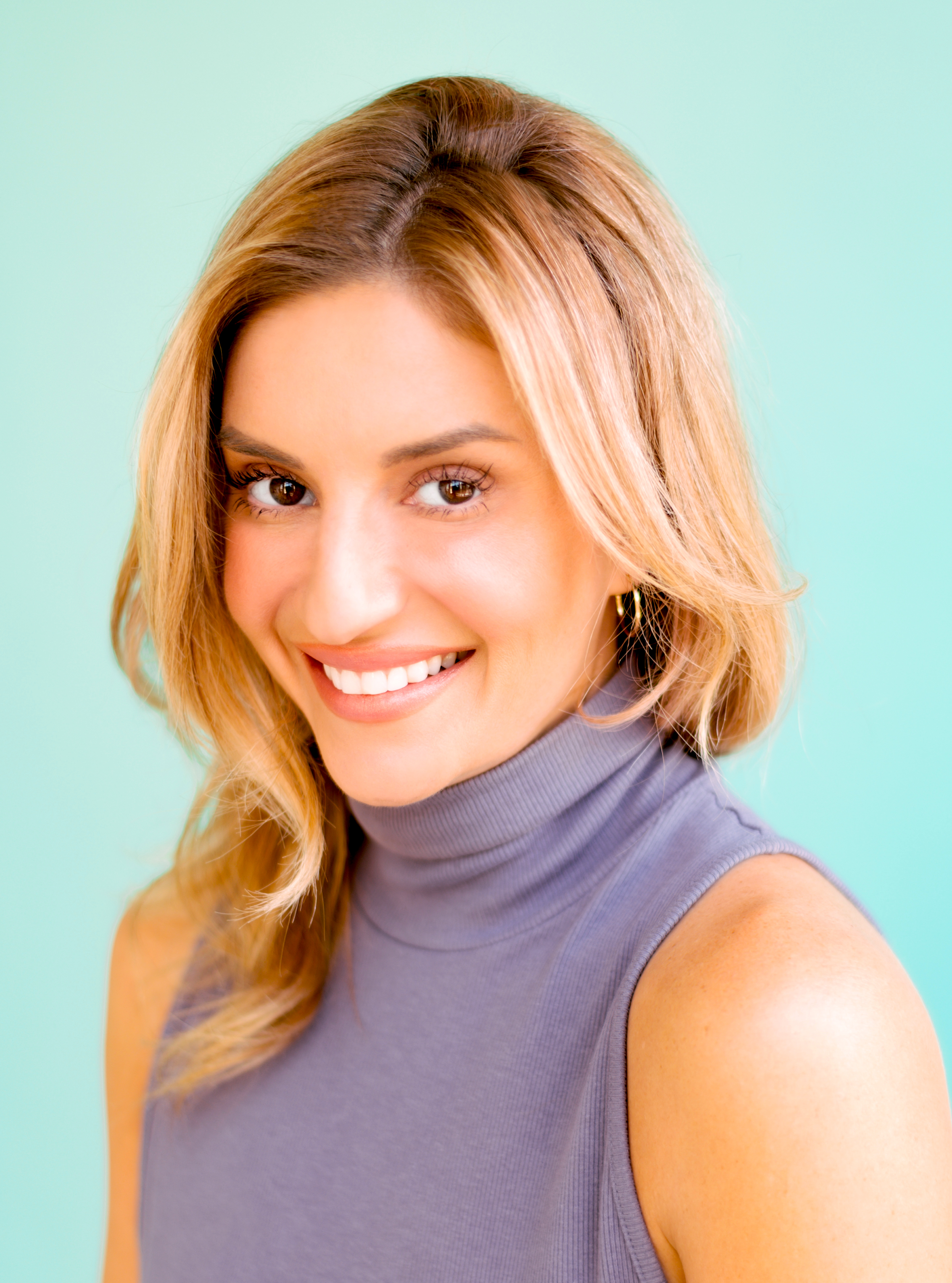 actor Anneliese van der Pol large photo