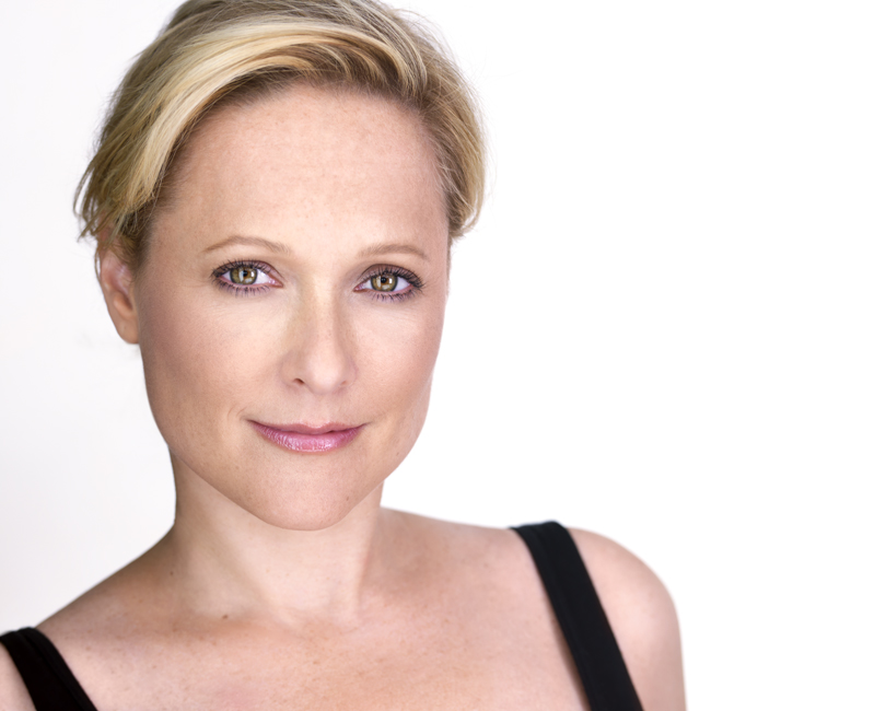 actor Kate Blumberg large photo