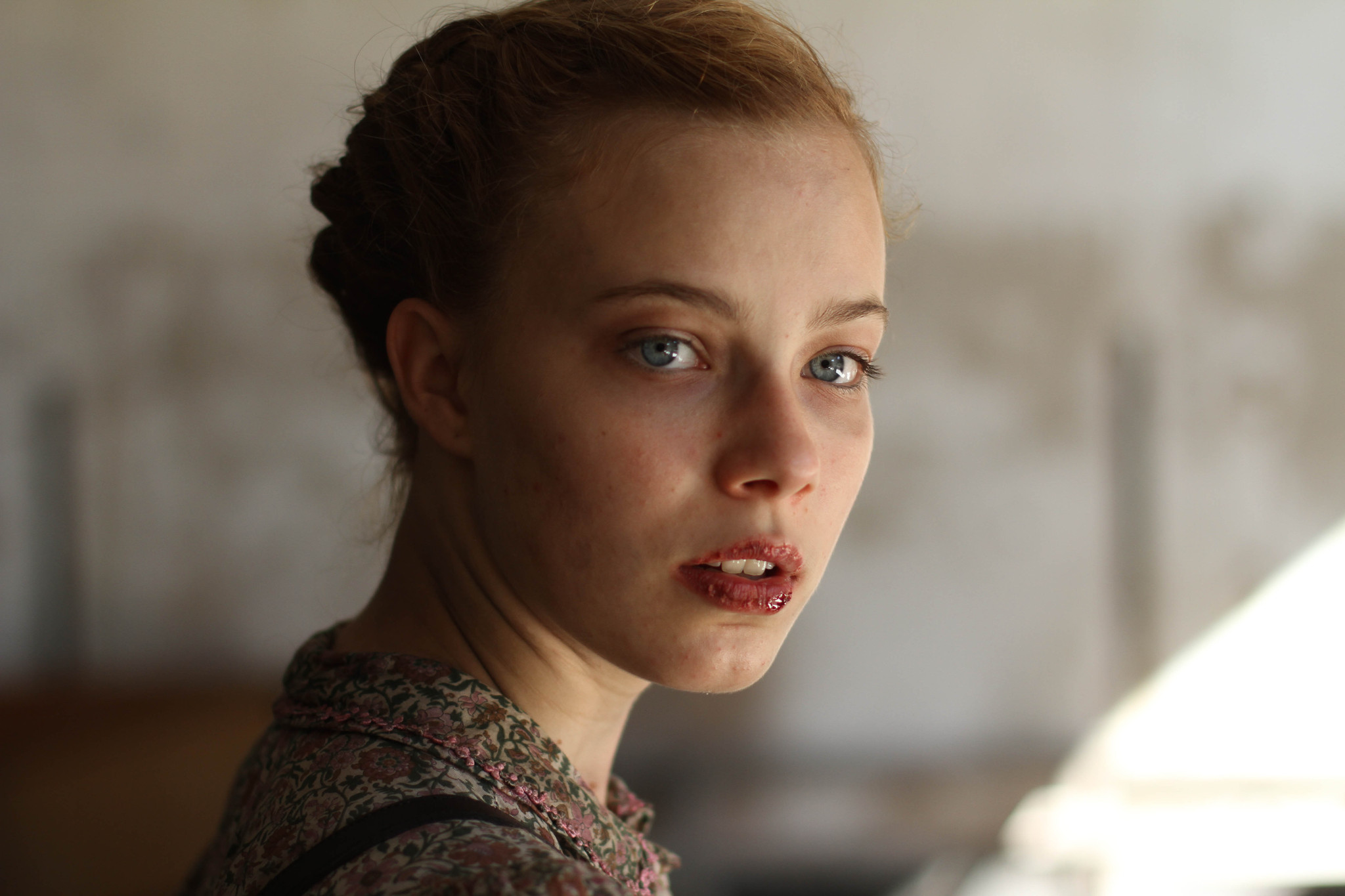 actor Saskia Rosendahl large photo