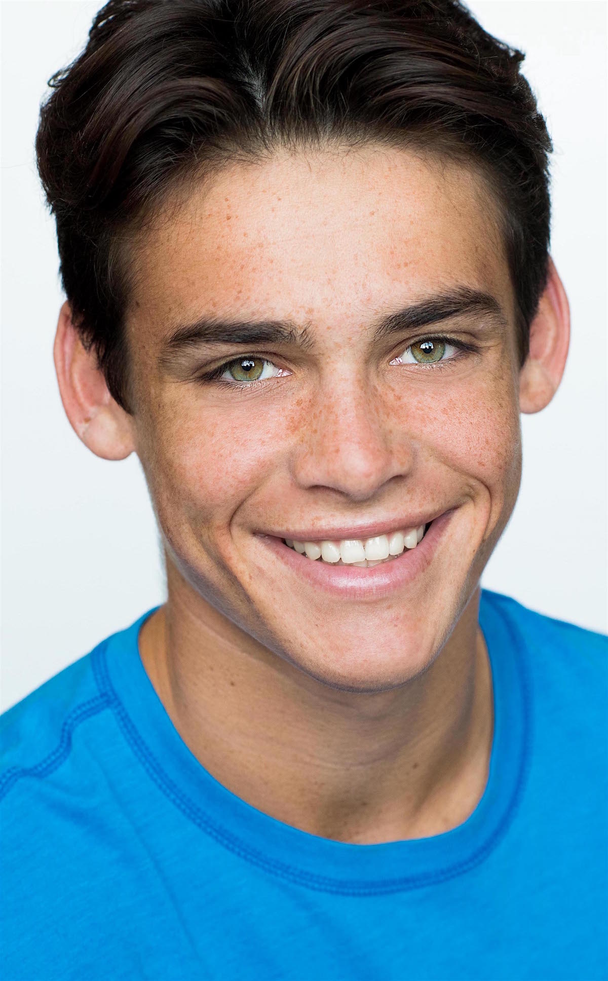 actor Dylan Burns large photo