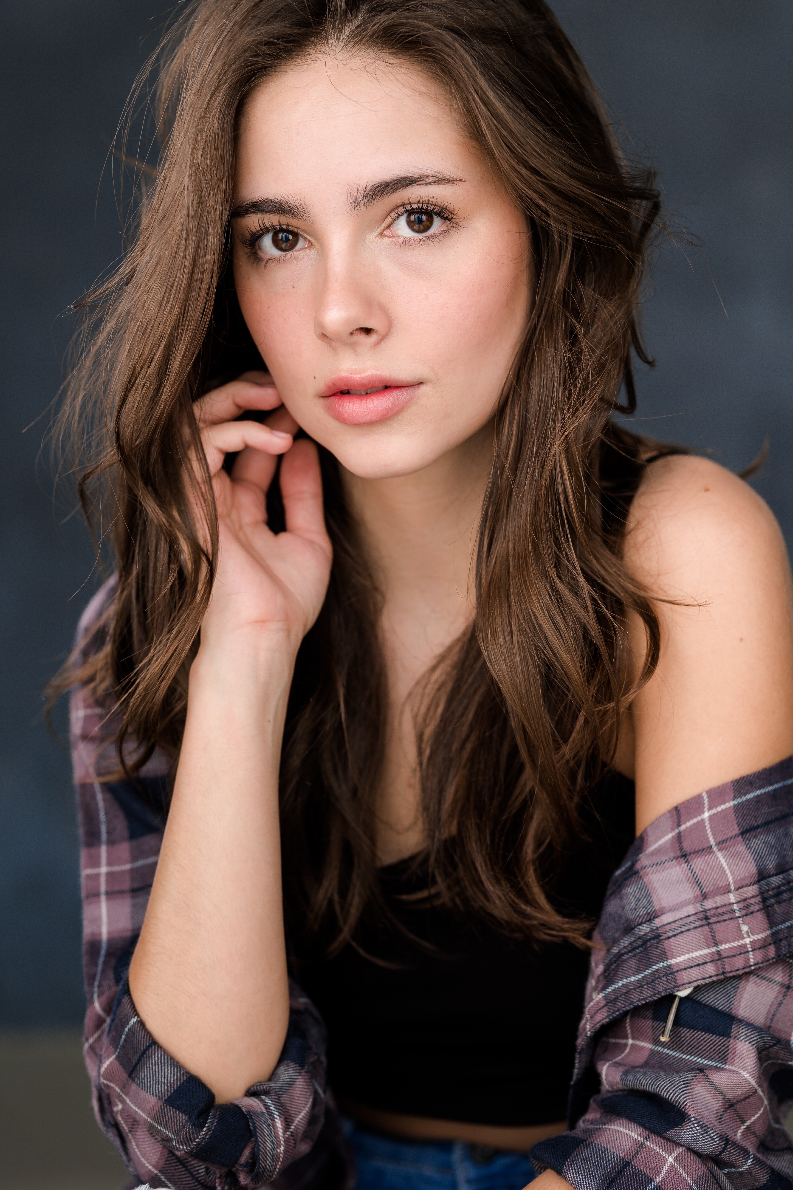 actor Haley Pullos large photo